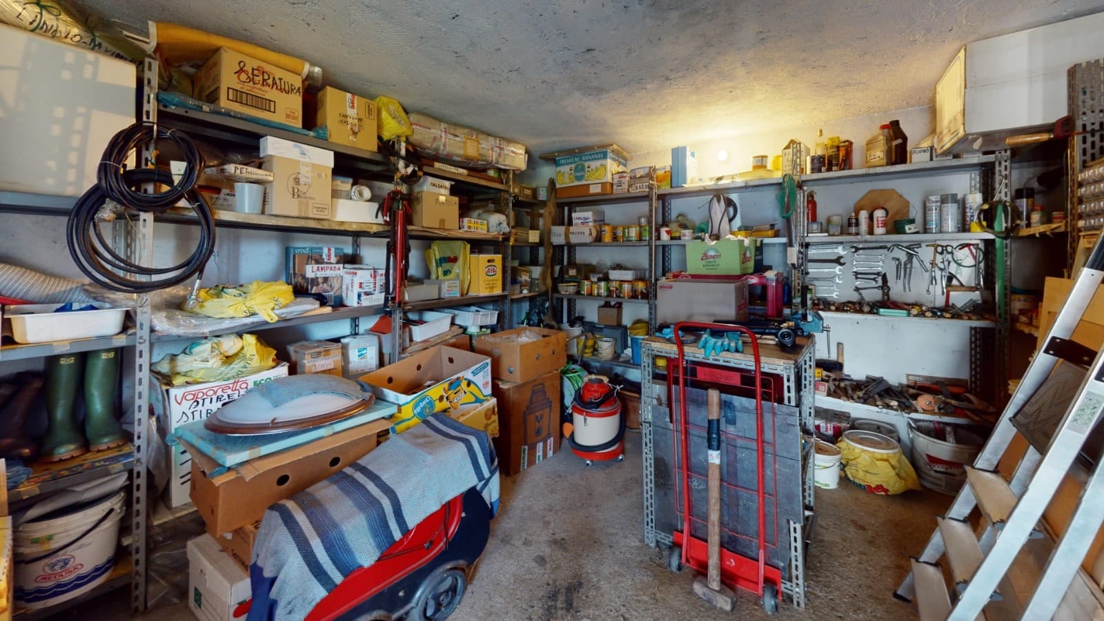 remax evolution project appartamento via cesare battisti 86 Garage