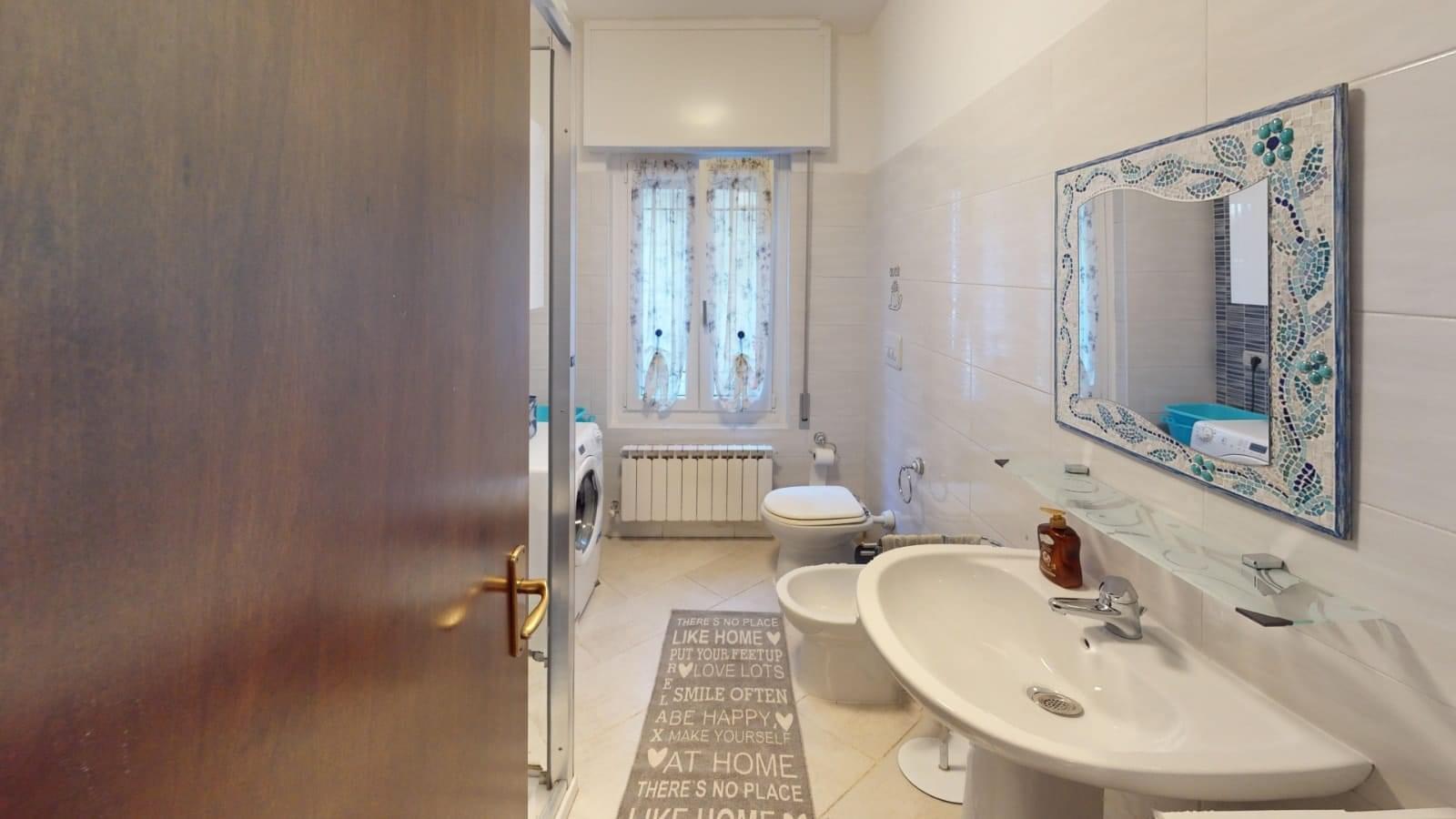 Appartamento Gavarno Di Nembro 4 Appartamento Gavarno Di Nembro Via Barzini 1 Bathroom 2